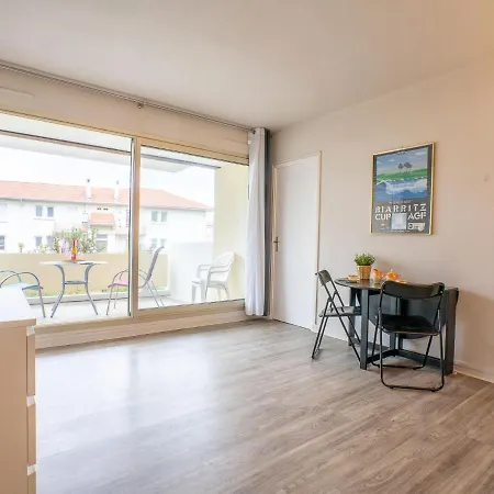 Studio Les Demeures Du Golf By Interhome * بياريتز